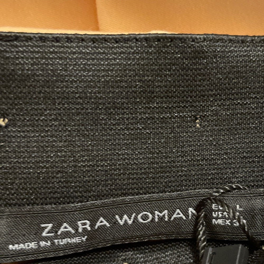 ZARA Peach Pleated Skirt. Size Large. - Picture 5 of 9